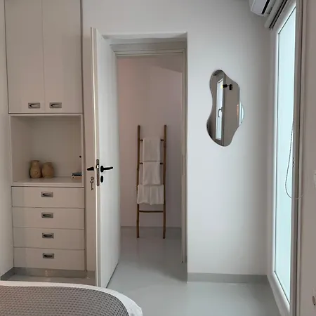 Entropia Myconian Apartment